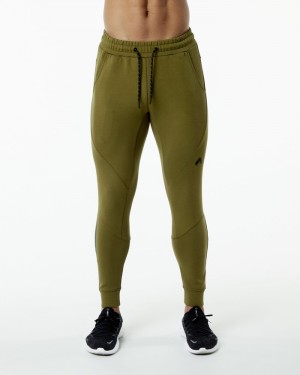 Alphalete ELMTS Cuffed Uomo Pantaloni Jogger Verdi | 27SRXQFJB