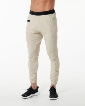 Alphalete Studio Uomo Pantaloni Jogger Gialle Chiaro | 82BAWJMYR